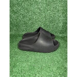 adidas Yeezy Slide ONYX Womens Size 6.5 Mens Size 5 Black Comfort Daily Sandals